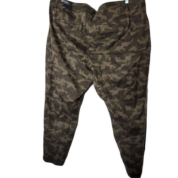 Lane Bryant Mid Rise Skinny Camouflage Pants 28 - Picture 3 of 4